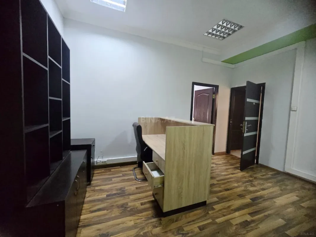 Kirayə verilir 3 otaqlı ofis 100 m²