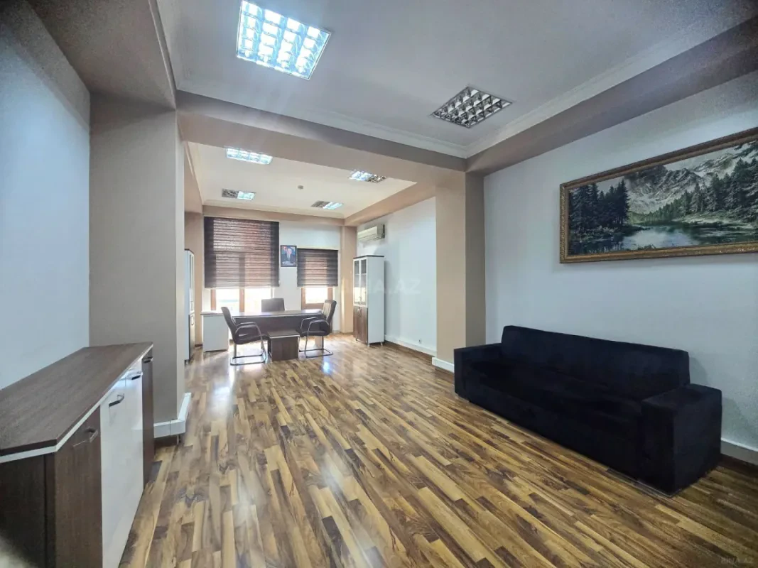 Kirayə verilir 3 otaqlı ofis 100 m²