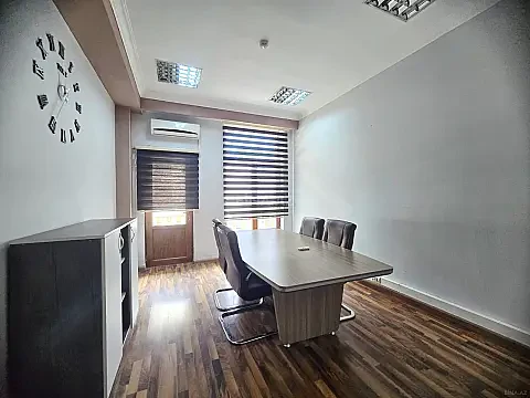 Kirayə verilir 3 otaqlı ofis 100 m²
