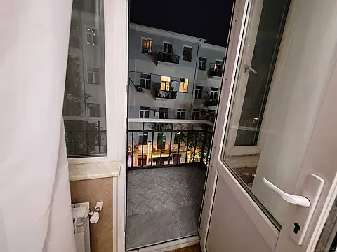 Kirayə verilir 2 otaqlı mənzil 42 m²