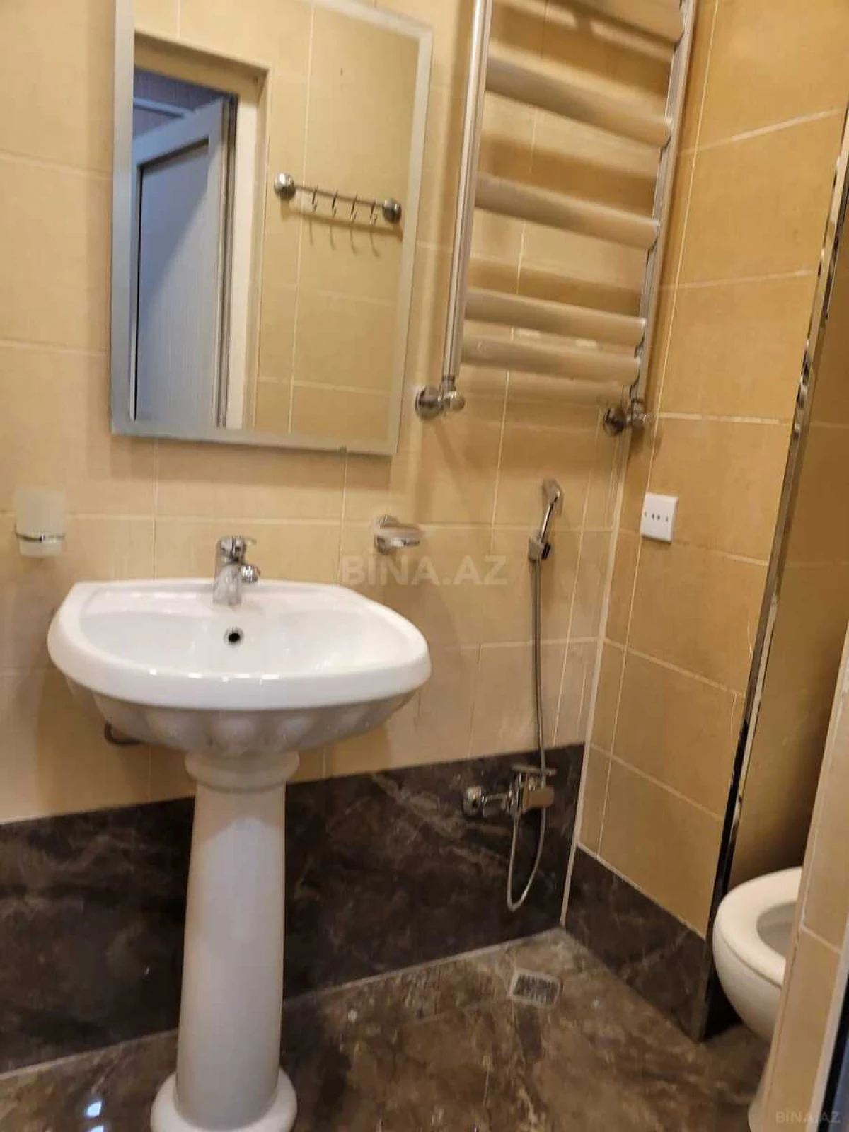 Kirayə verilir 2 otaqlı mənzil 42 m²