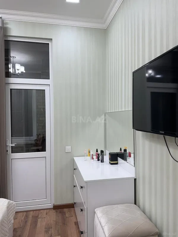 Kirayə verilir 2 otaqlı mənzil 62 m²