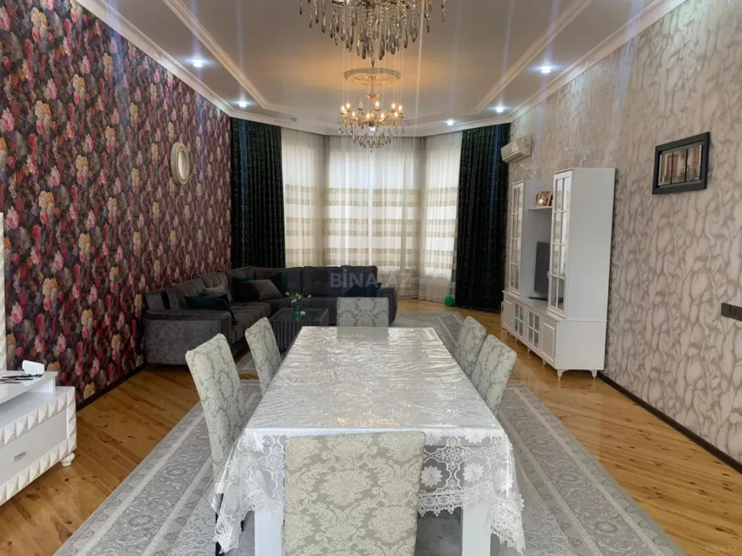 Satılır 4 otaqlı həyət evi 240 m²