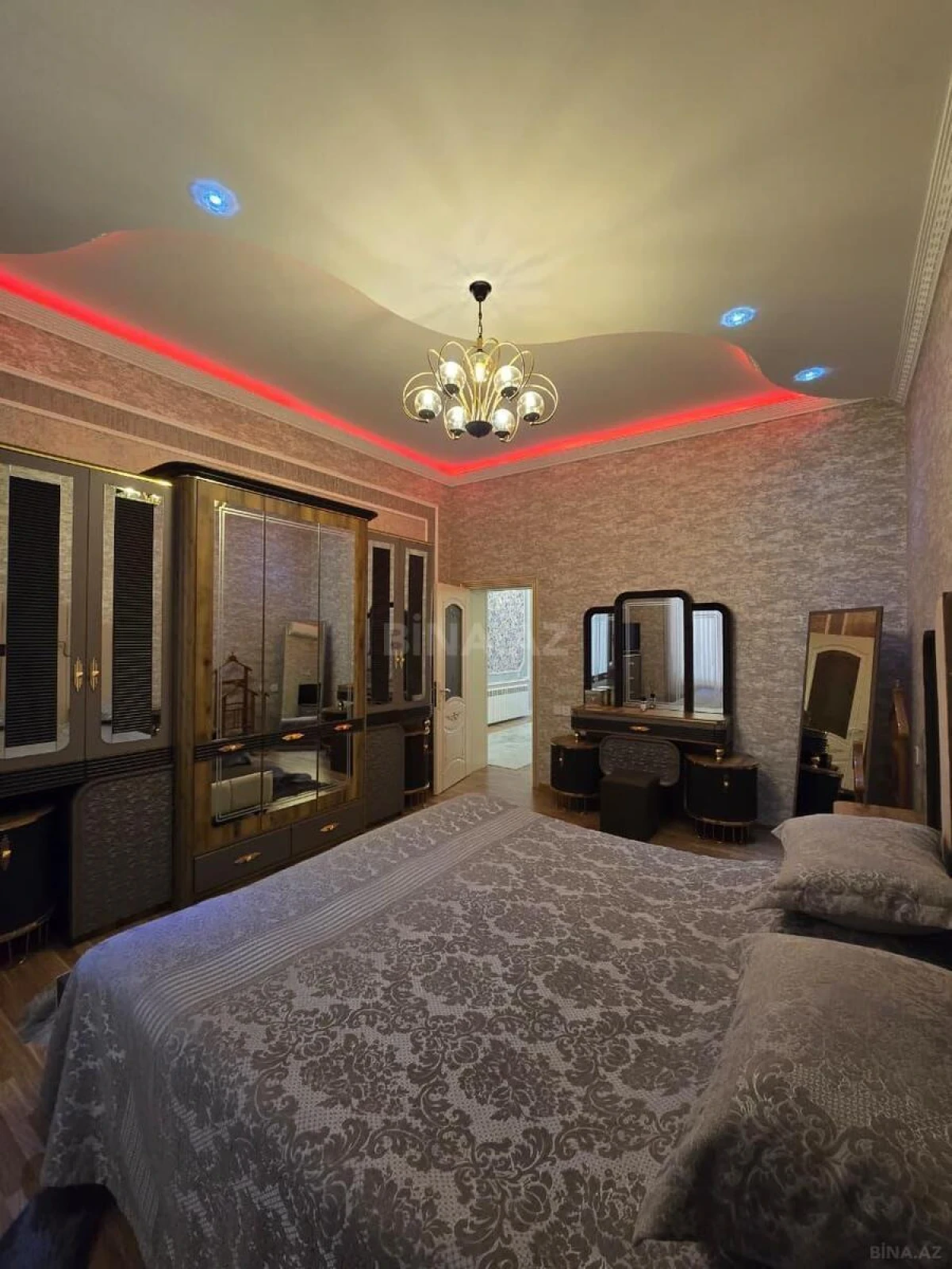 Satılır 3 otaqlı həyət evi 160 m²