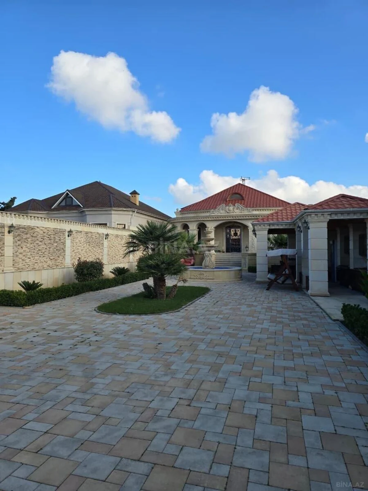 Satılır 3 otaqlı həyət evi 160 m²
