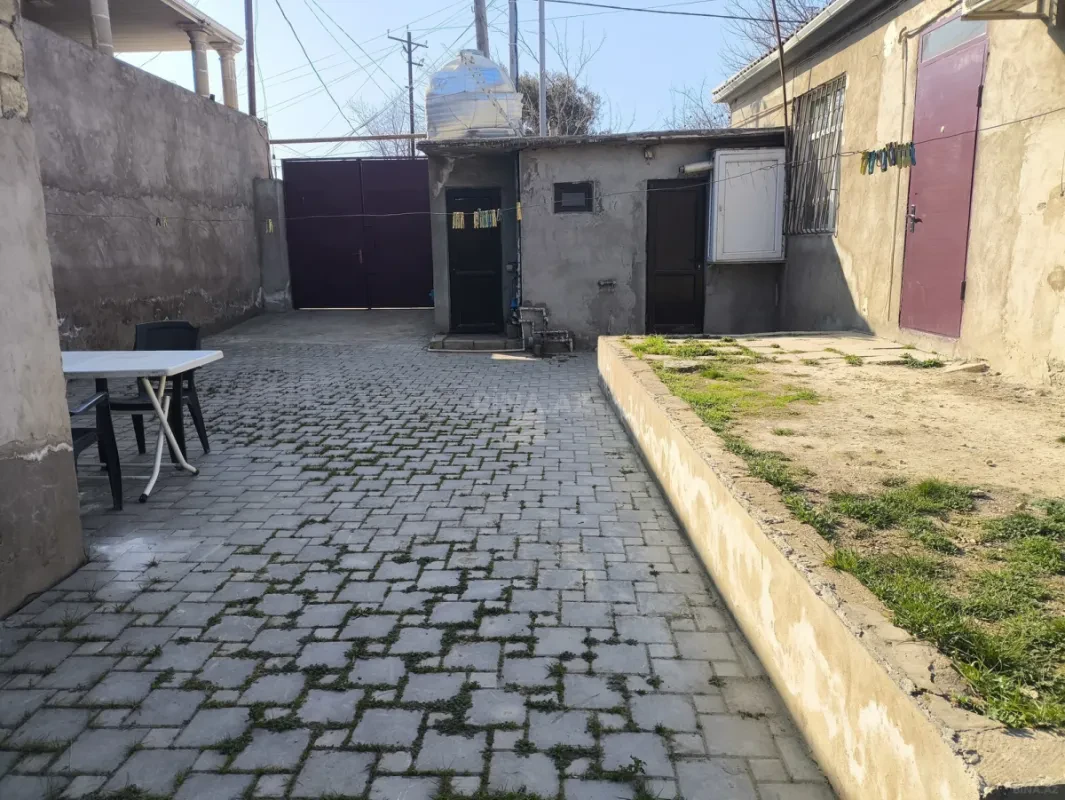 Satılır 3 otaqlı həyət evi 100 m²