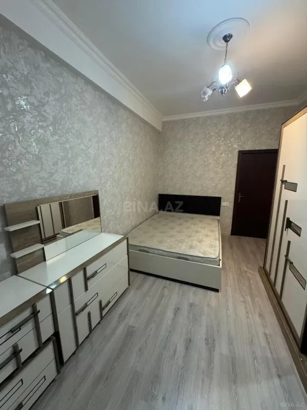 Kirayə verilir 2 otaqlı mənzil 65 m²