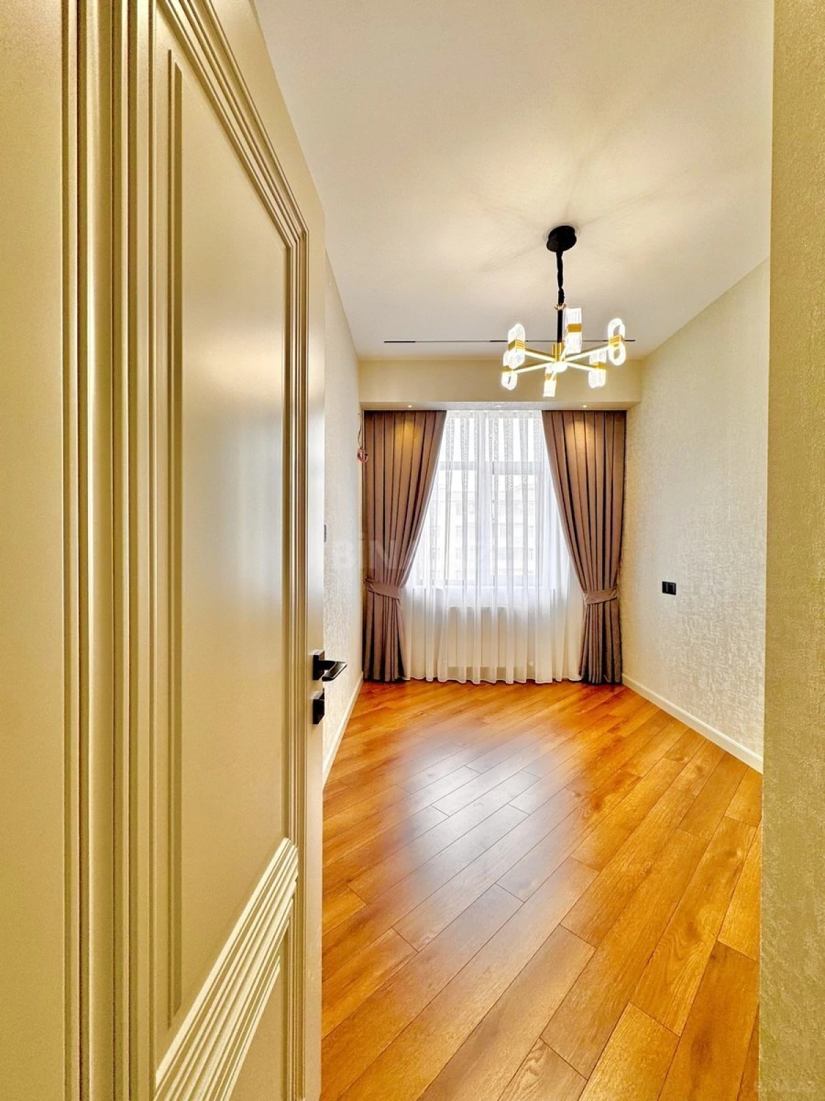 Satılır 3 otaqlı mənzil 63 m²