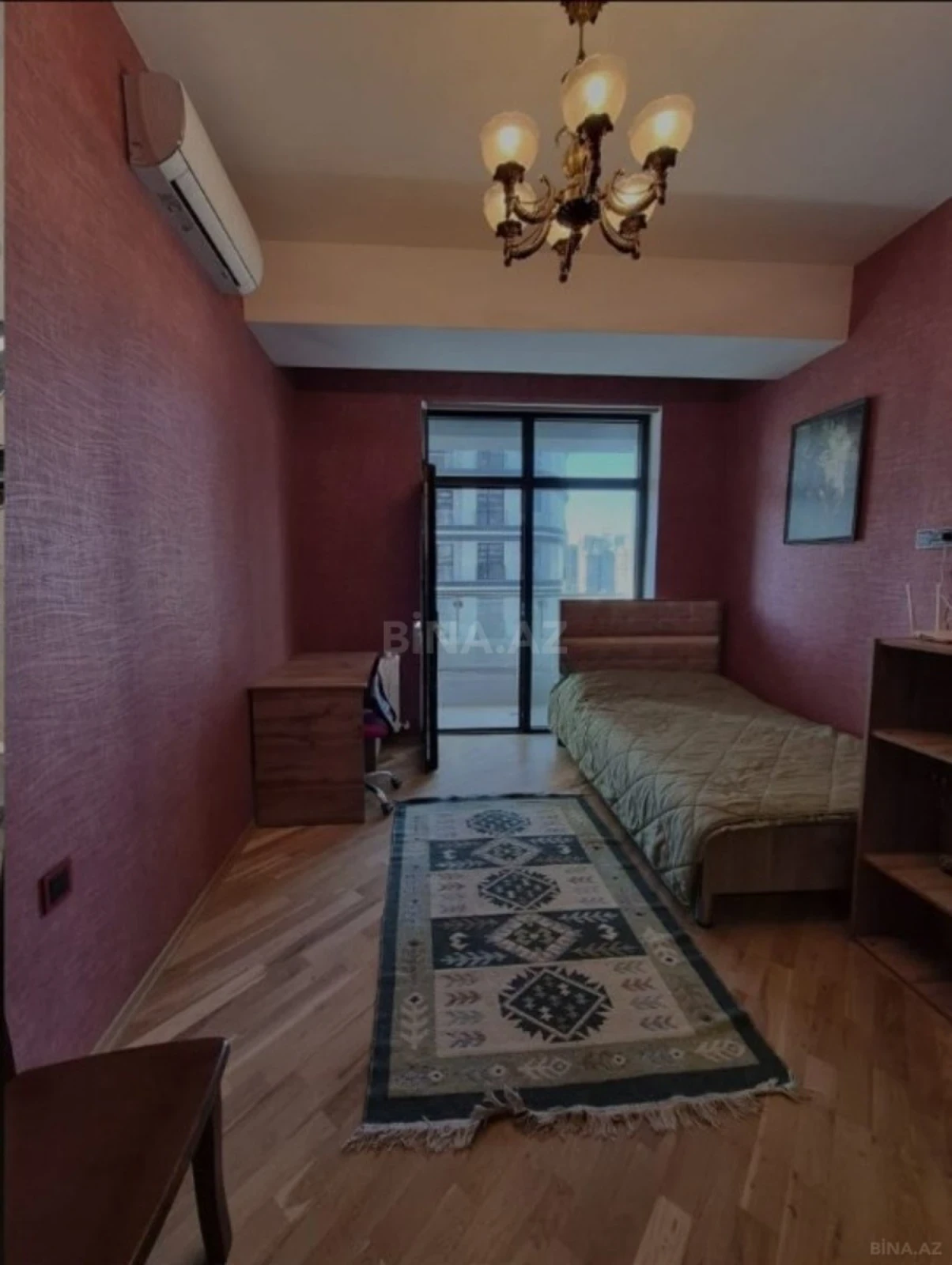 Kirayə verilir 3 otaqlı mənzil 120 m²