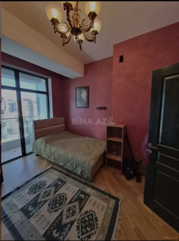 Kirayə verilir 3 otaqlı mənzil 120 m²
