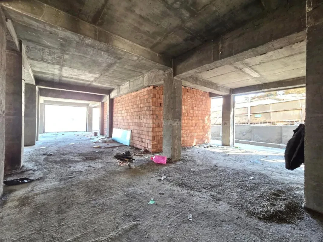 Kirayə verilir obyekt 262 m²