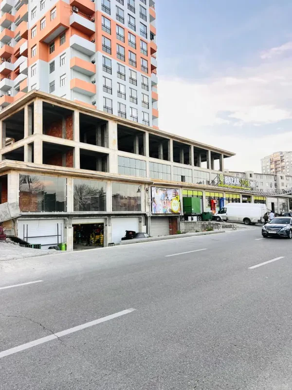 Kirayə verilir obyekt 262 m²