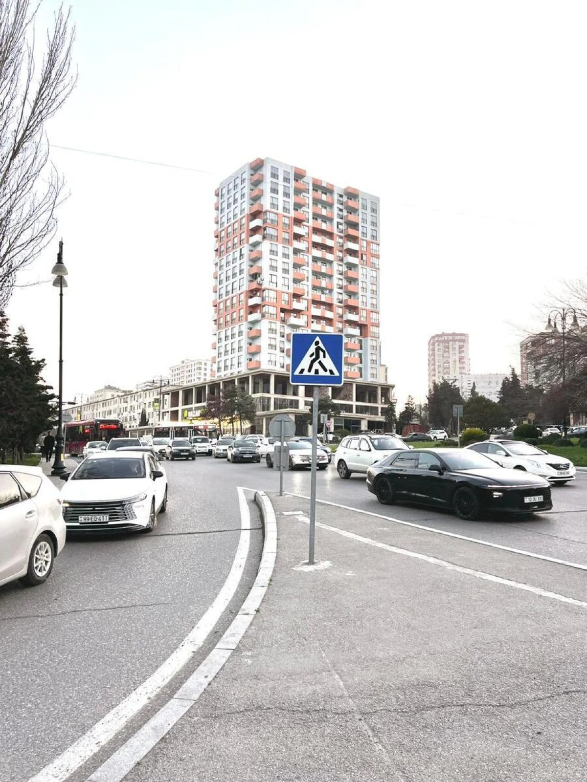 Kirayə verilir obyekt 262 m²