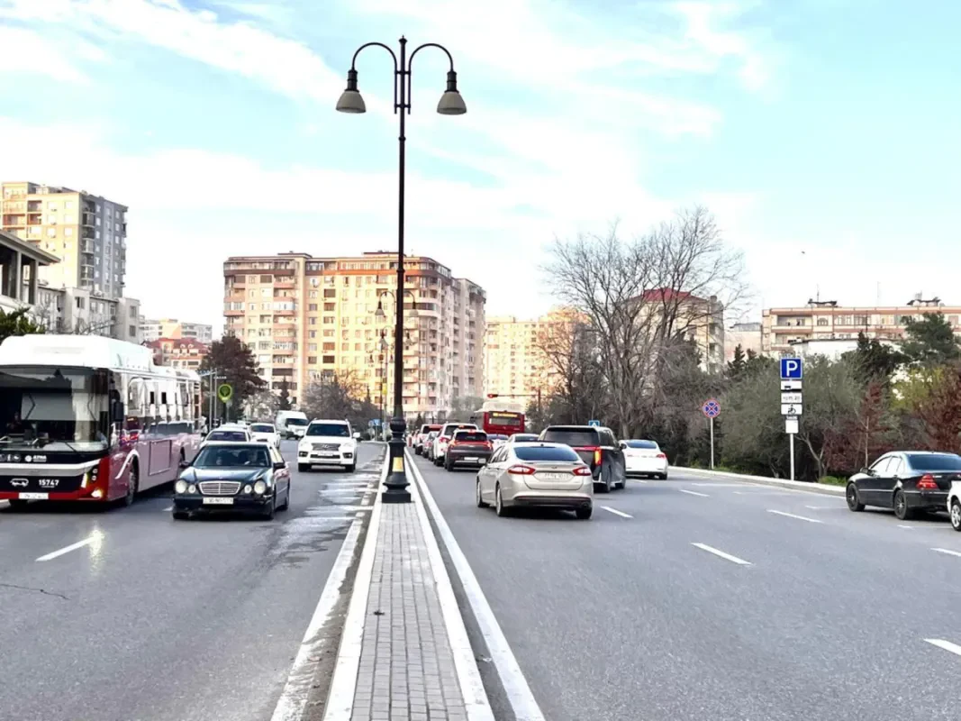 Kirayə verilir obyekt 262 m²