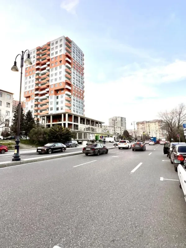 Kirayə verilir obyekt 262 m²