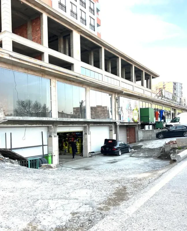 Kirayə verilir obyekt 262 m²