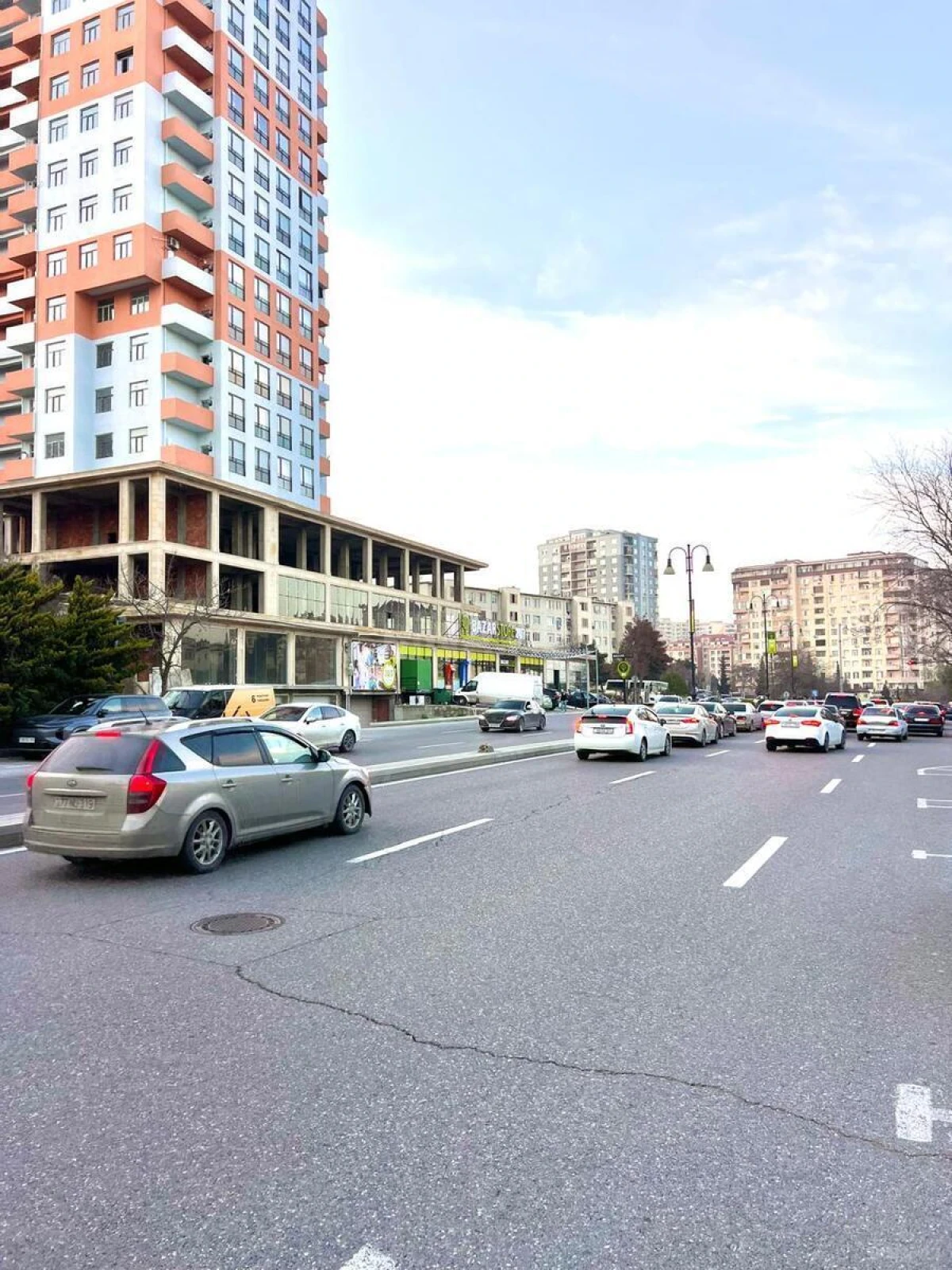 Kirayə verilir obyekt 262 m²