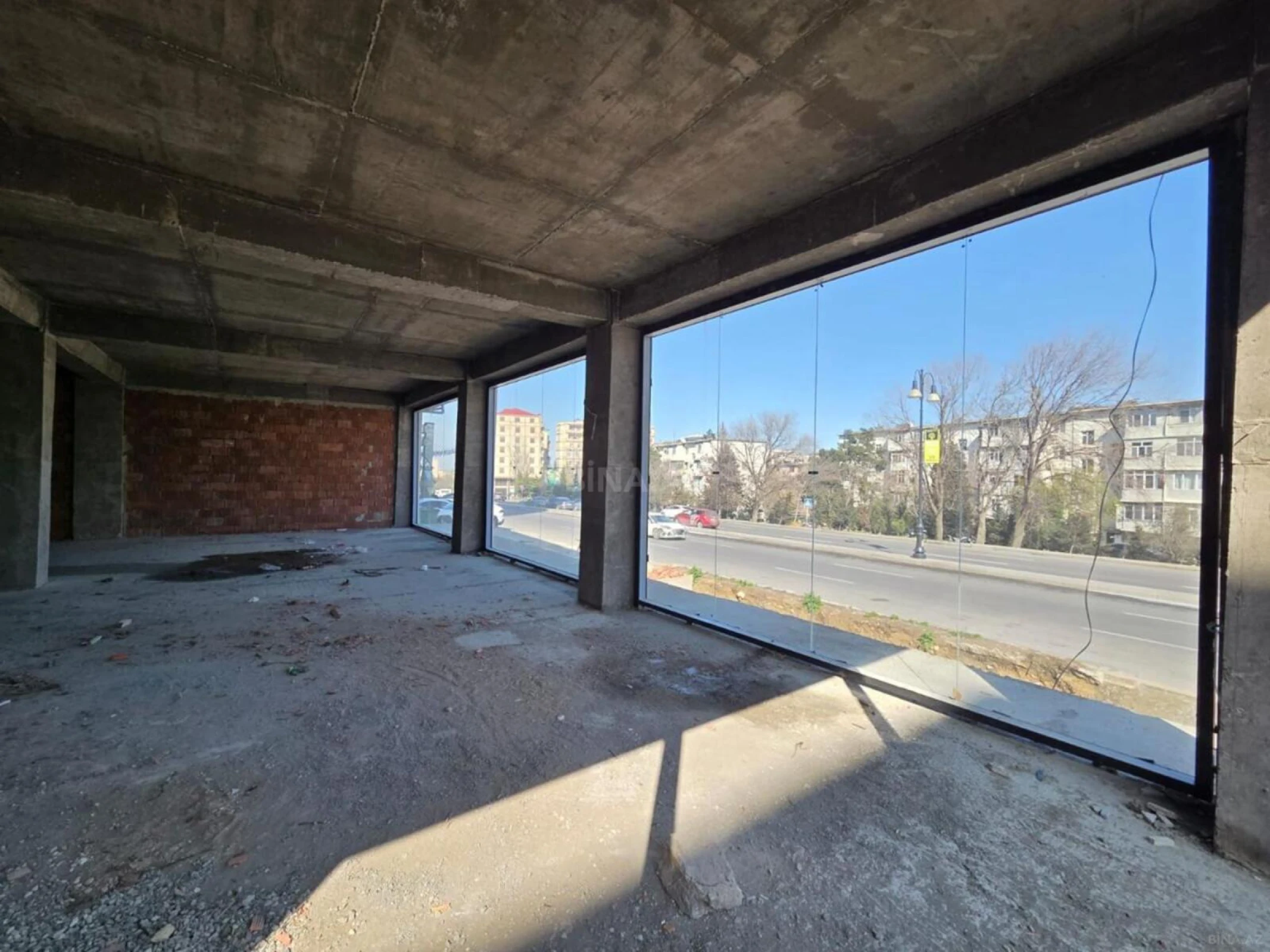 Kirayə verilir obyekt 262 m²