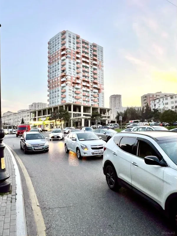 Kirayə verilir obyekt 262 m²