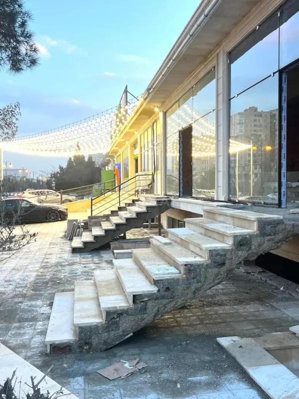 Kirayə verilir obyekt 262 m²