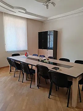 Kirayə verilir 1 otaqlı ofis 30 m²