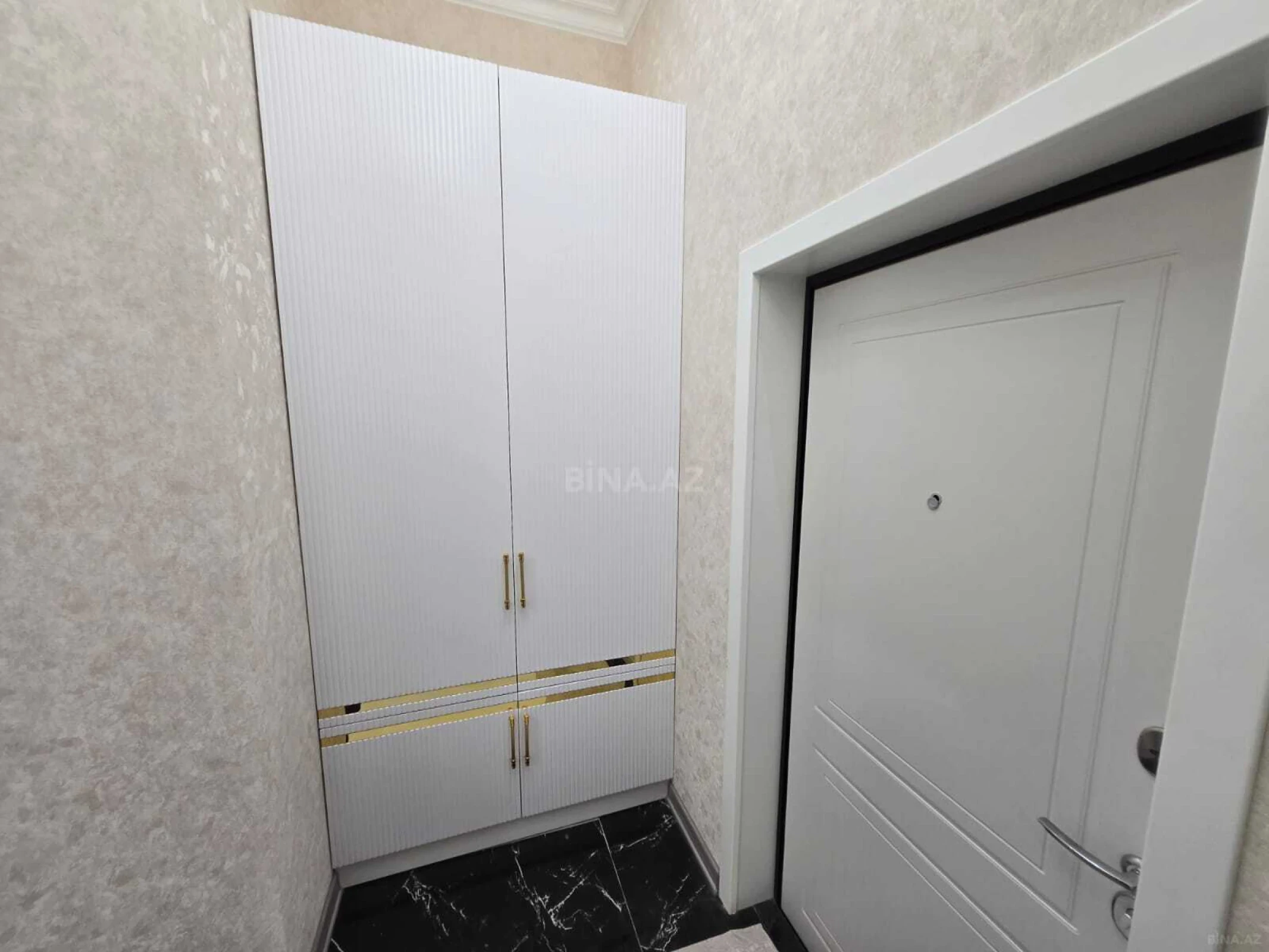 Satılır 3 otaqlı mənzil 65 m²