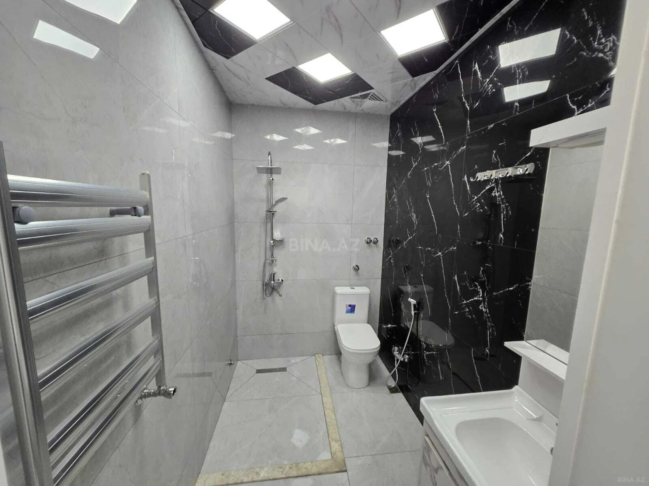 Satılır 3 otaqlı mənzil 65 m²