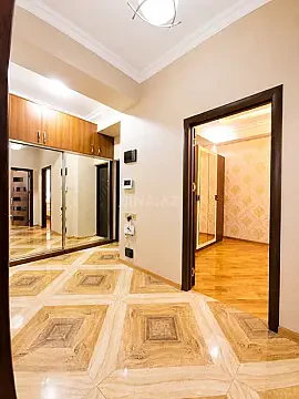 Satılır 2 otaqlı mənzil 90 m²