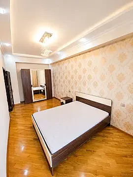 Satılır 2 otaqlı mənzil 90 m²