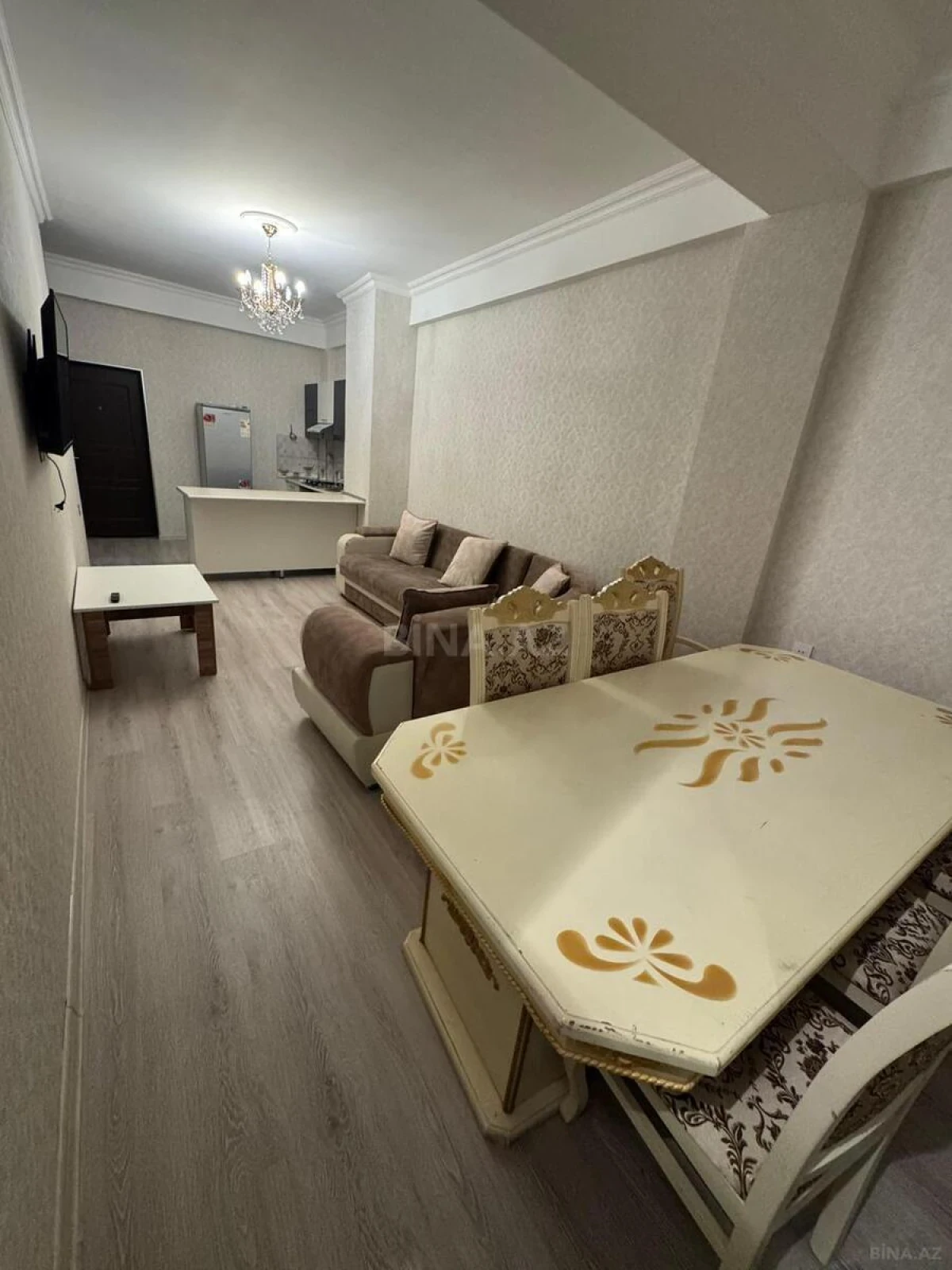 Kirayə verilir 2 otaqlı mənzil 65 m²