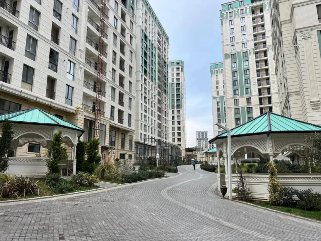 Kirayə verilir 2 otaqlı mənzil 65 m²