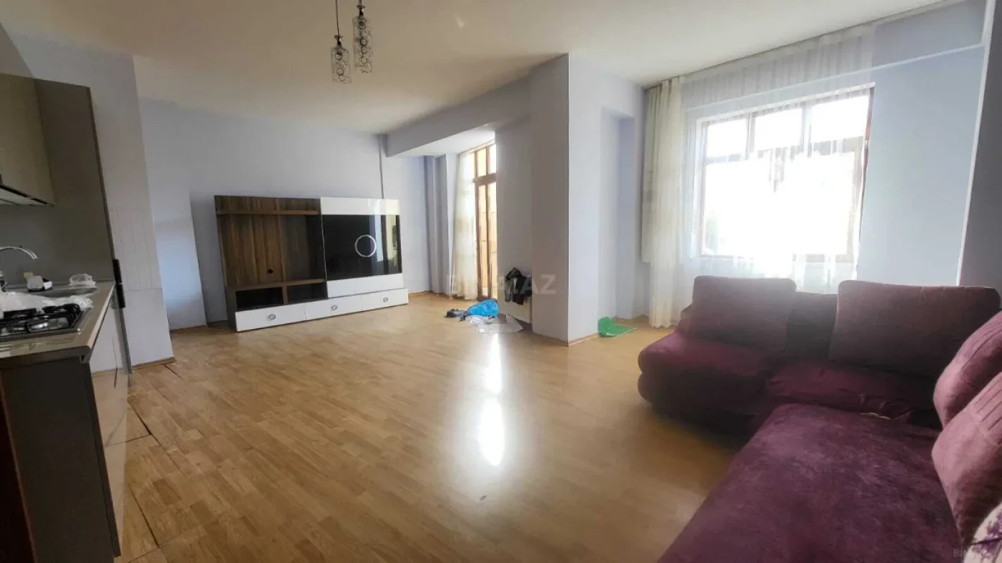Satılır 3 otaqlı mənzil 125 m²