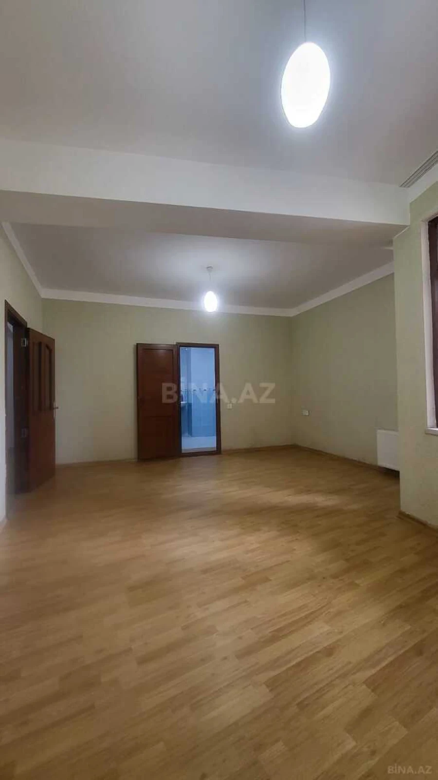 Satılır 3 otaqlı mənzil 125 m²