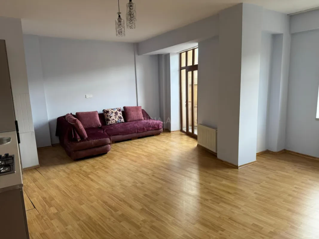 Satılır 3 otaqlı mənzil 125 m²