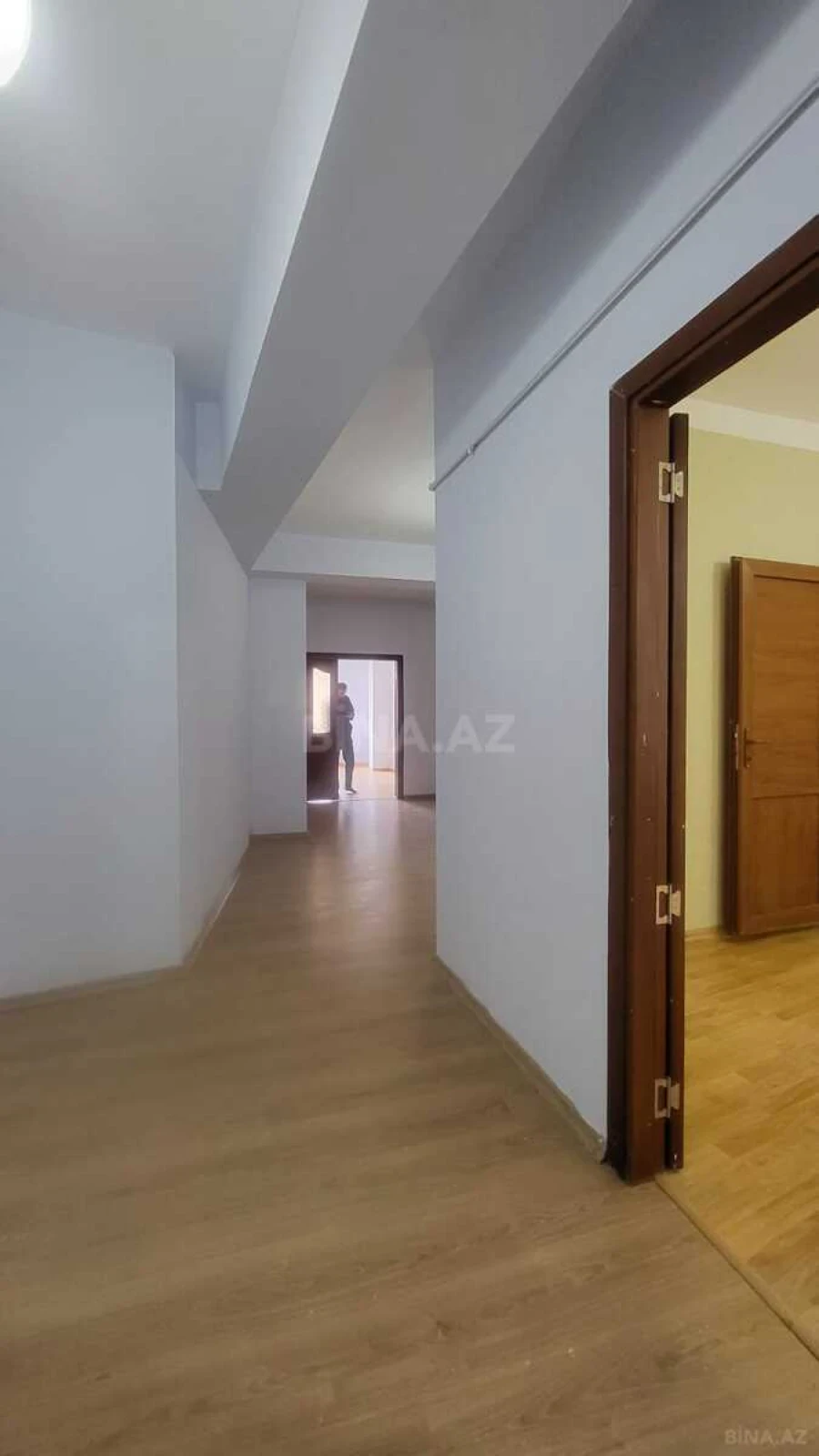 Satılır 3 otaqlı mənzil 125 m²