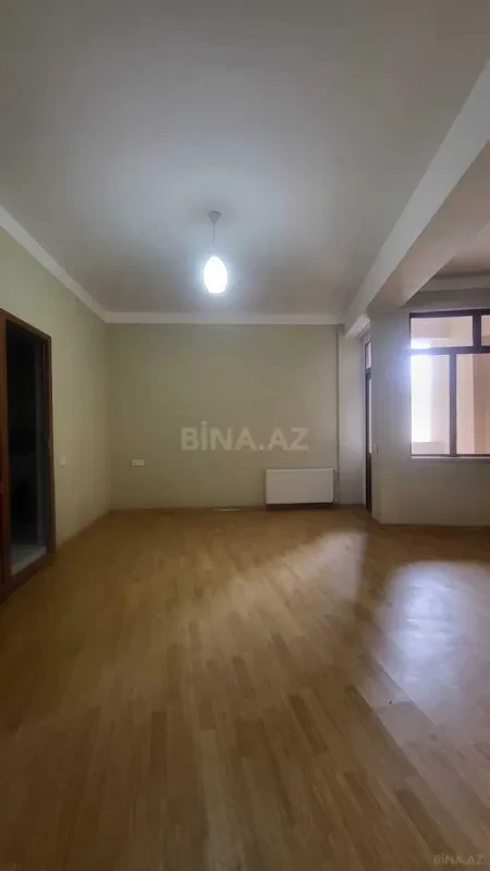 Satılır 3 otaqlı mənzil 125 m²