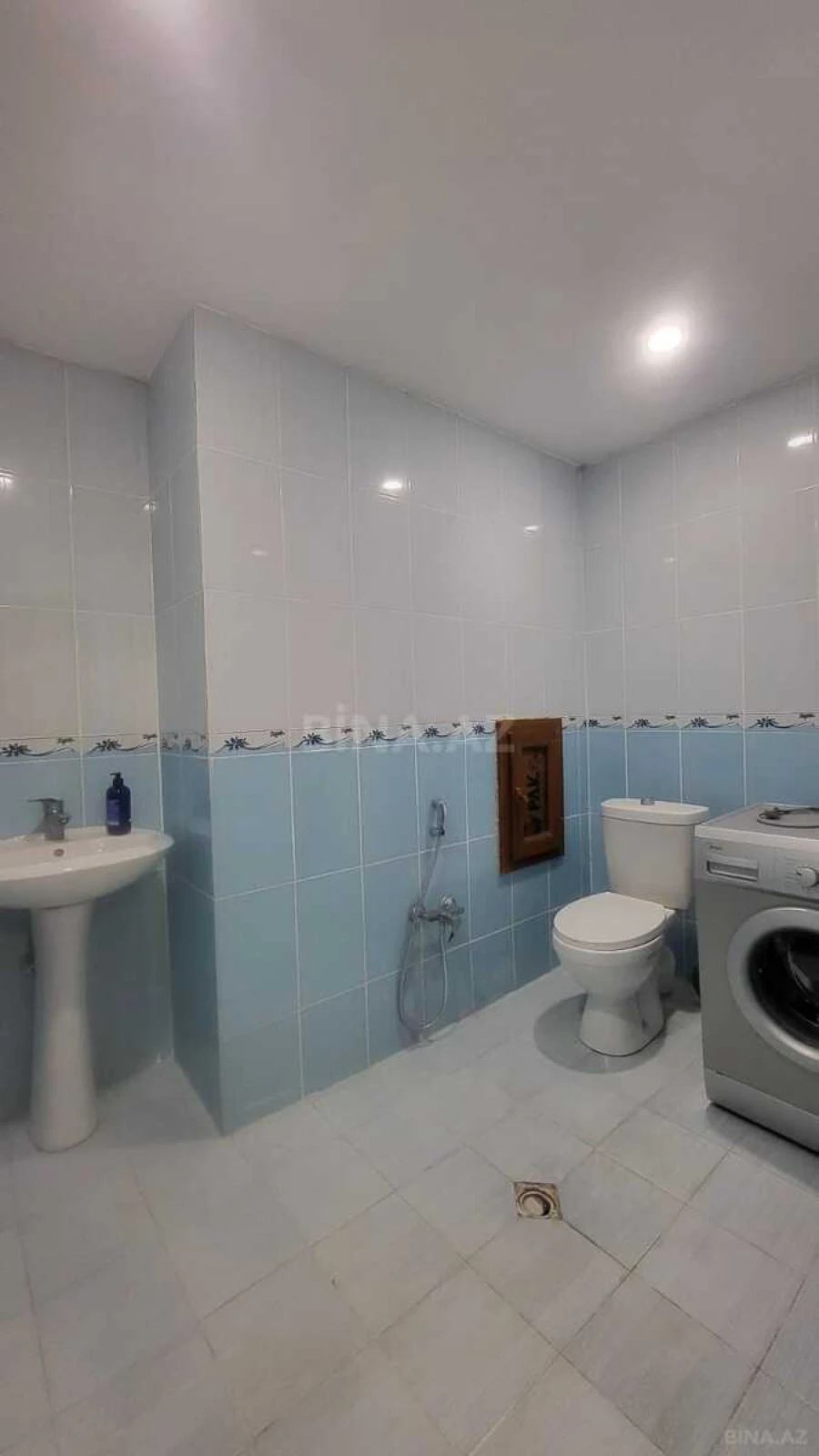 Satılır 3 otaqlı mənzil 125 m²
