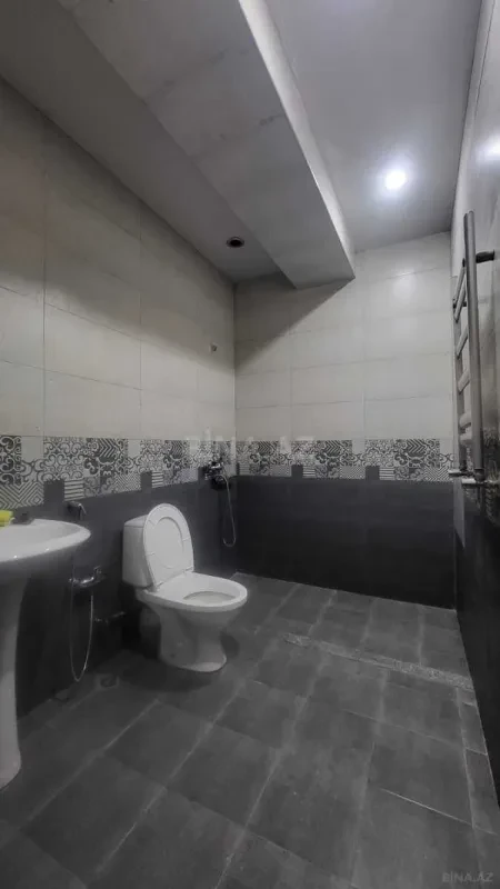 Satılır 3 otaqlı mənzil 125 m²
