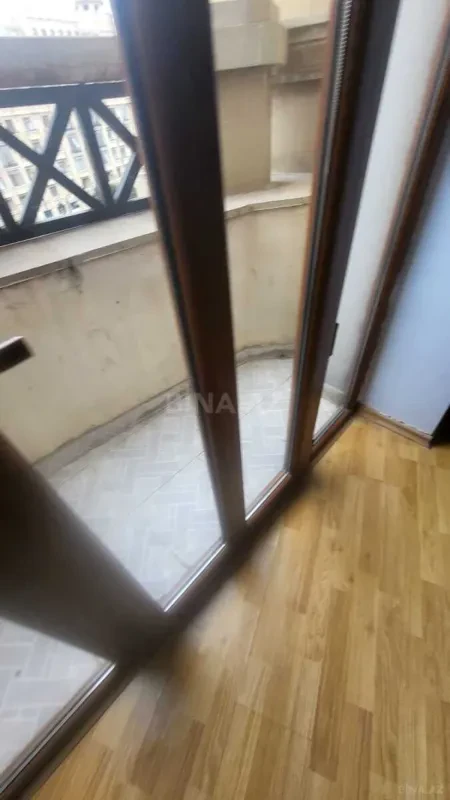 Satılır 3 otaqlı mənzil 125 m²