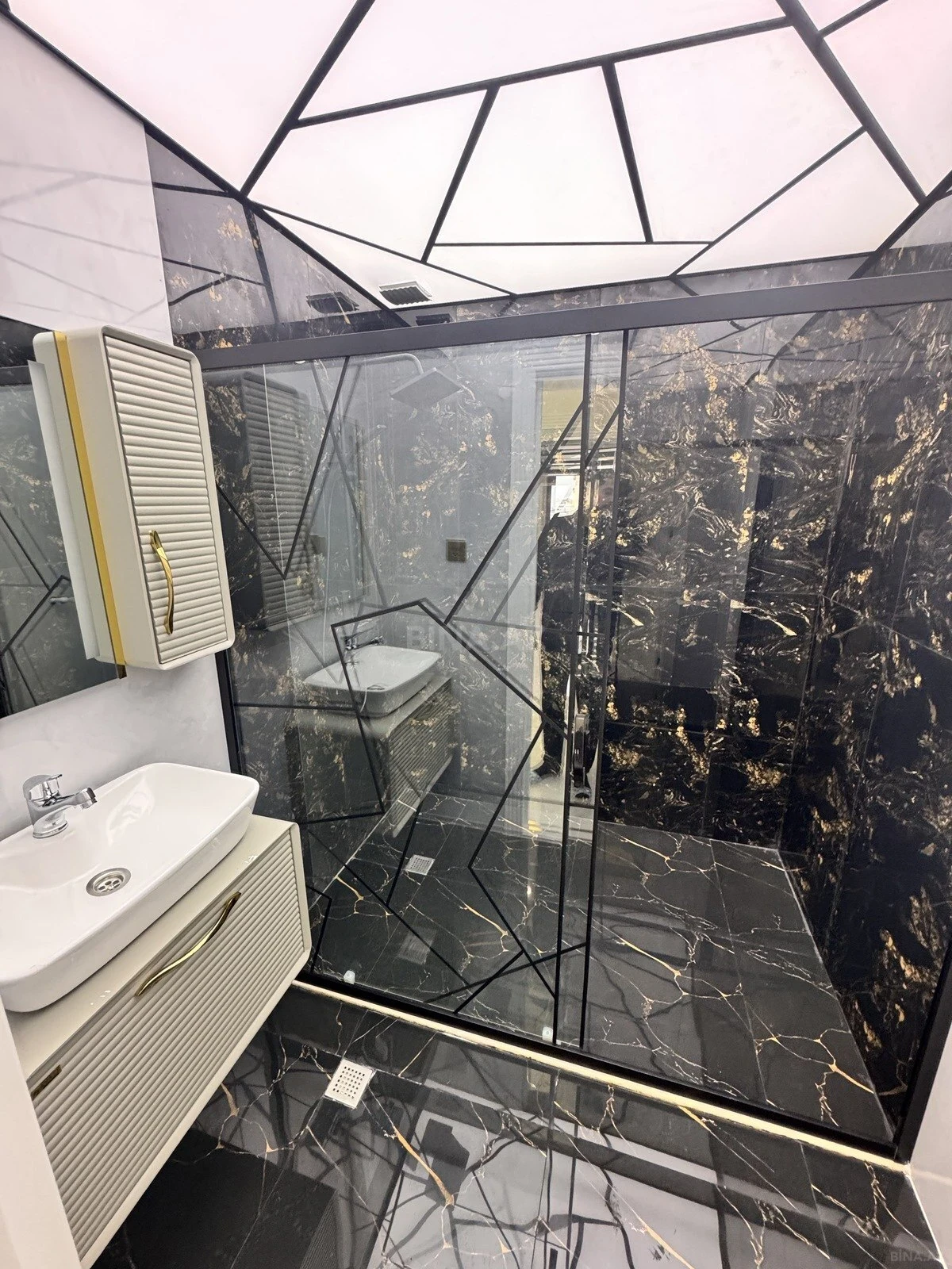 Satılır 3 otaqlı mənzil 100 m²
