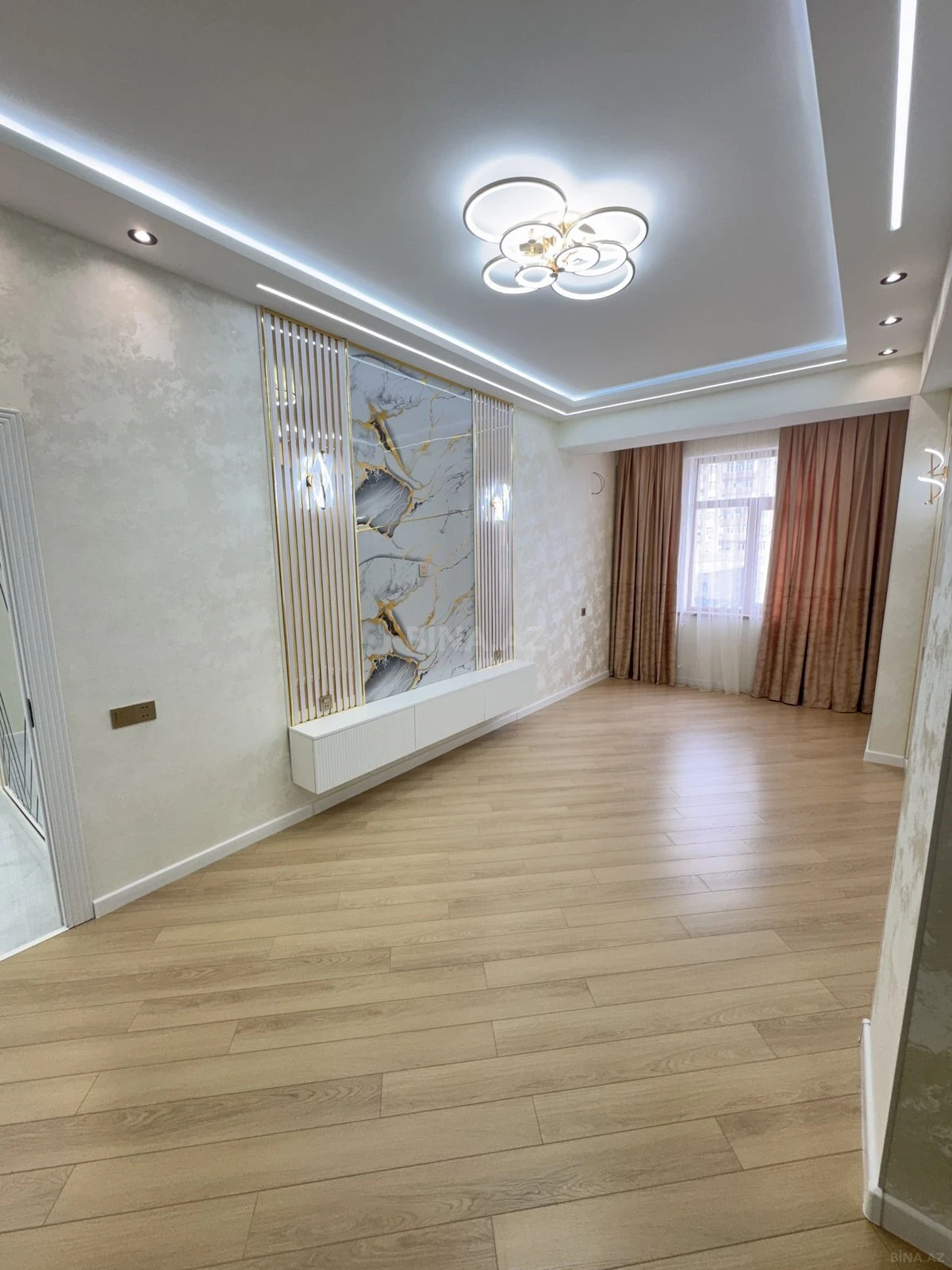 Satılır 3 otaqlı mənzil 100 m²