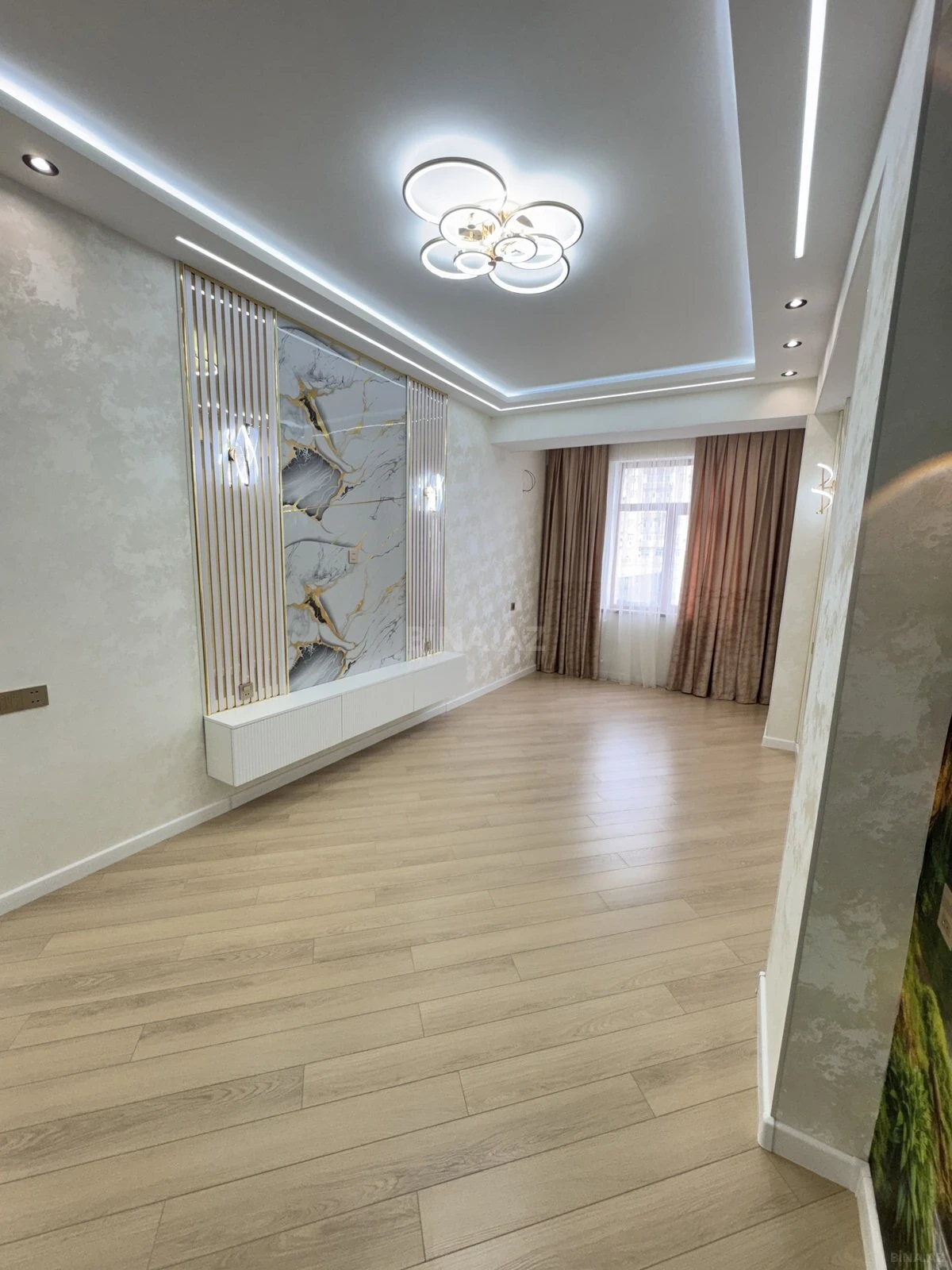 Satılır 3 otaqlı mənzil 100 m²