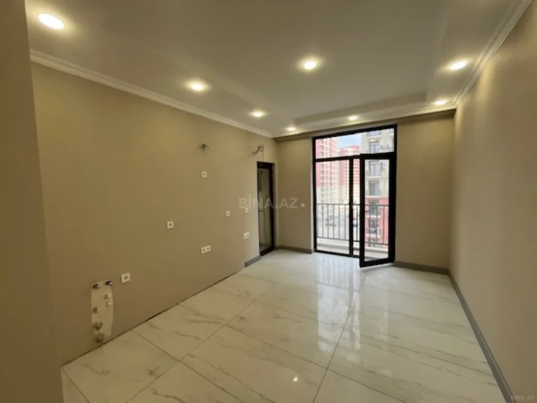 Satılır 2 otaqlı mənzil 82 m²