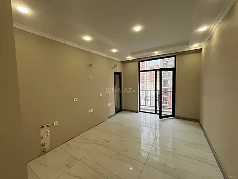 Satılır 2 otaqlı mənzil 82 m²
