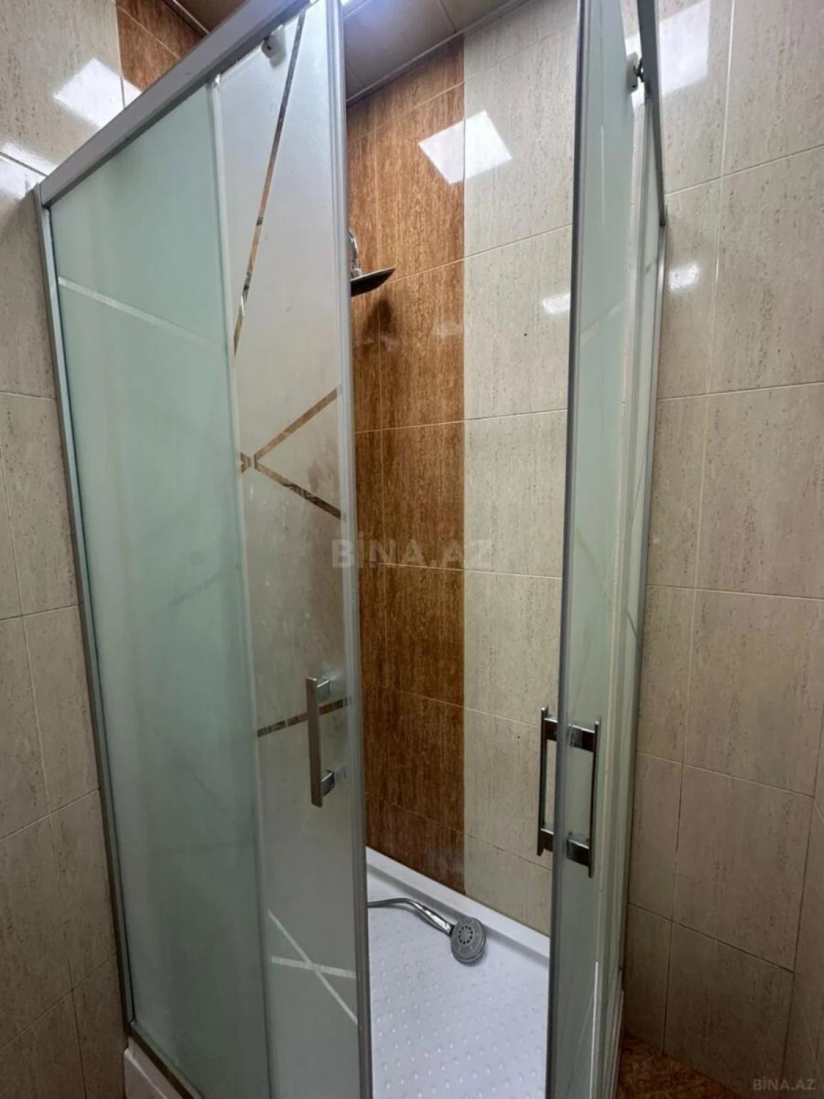 Kirayə verilir 3 otaqlı mənzil 110 m²