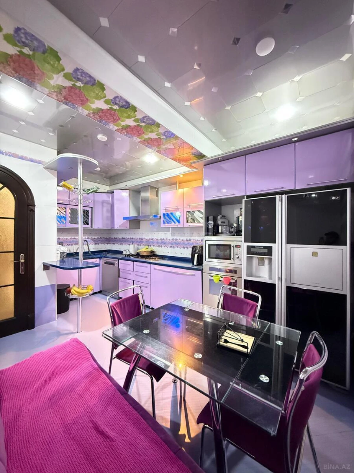 Satılır 4 otaqlı mənzil 174 m²