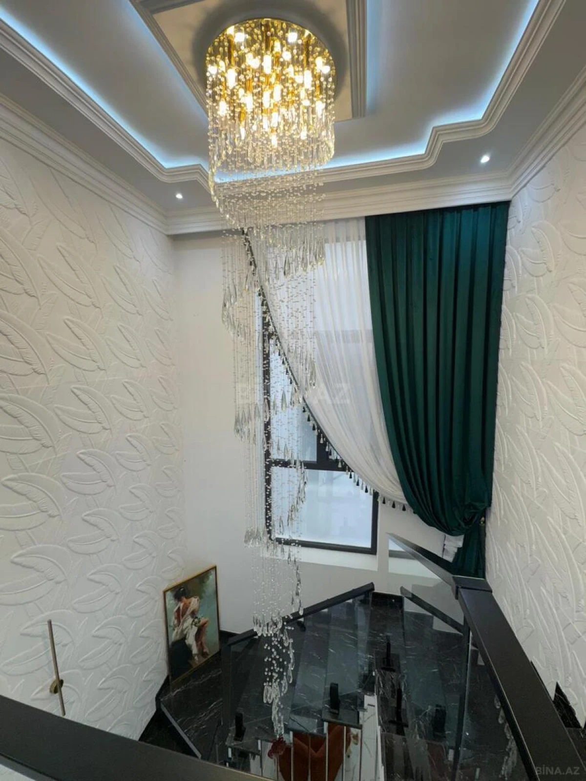 Kirayə verilir 6 otaqlı həyət evi 250 m²