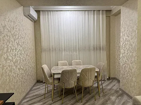 Kirayə verilir 2 otaqlı mənzil 100 m²