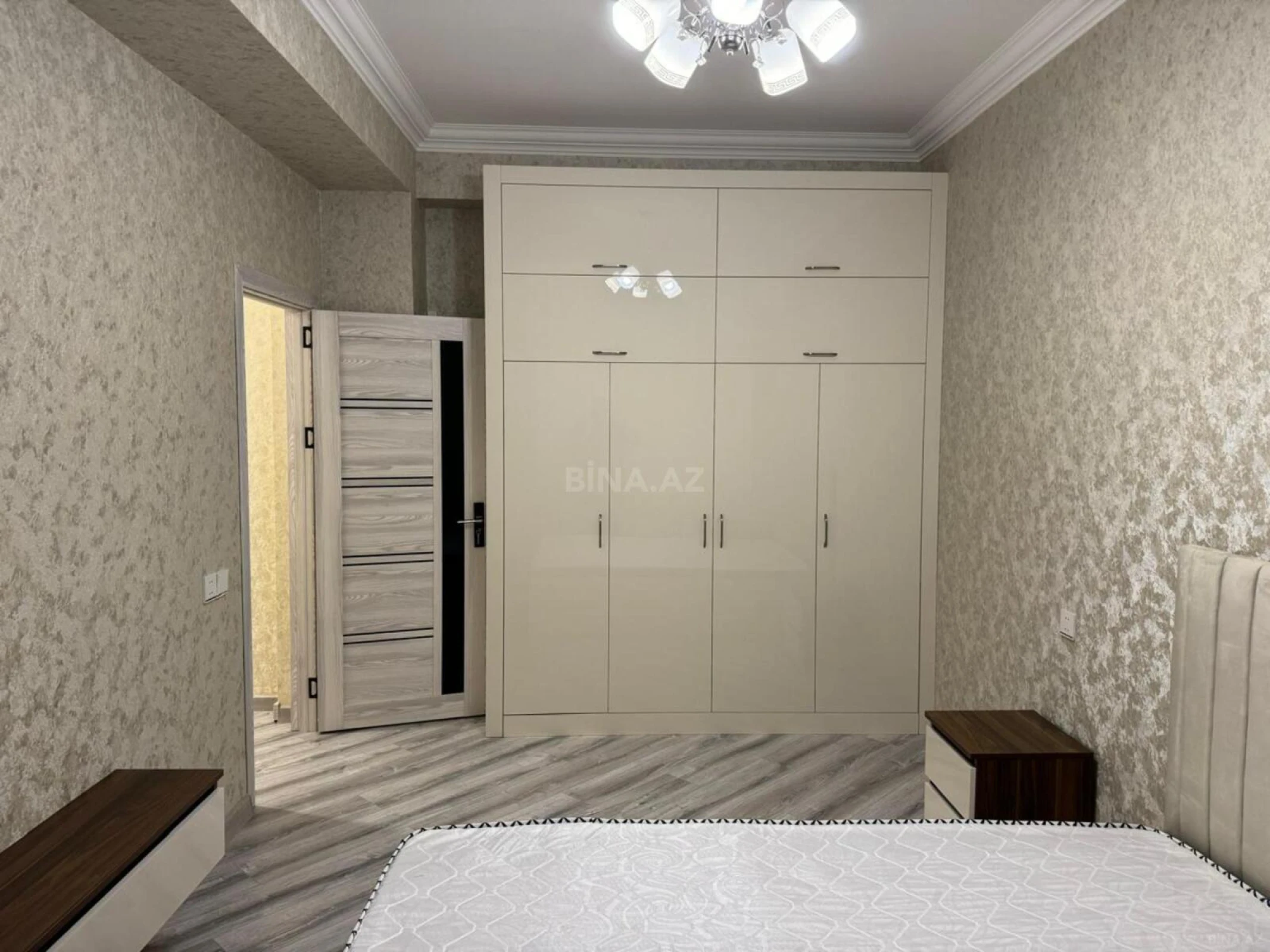 Kirayə verilir 2 otaqlı mənzil 100 m²