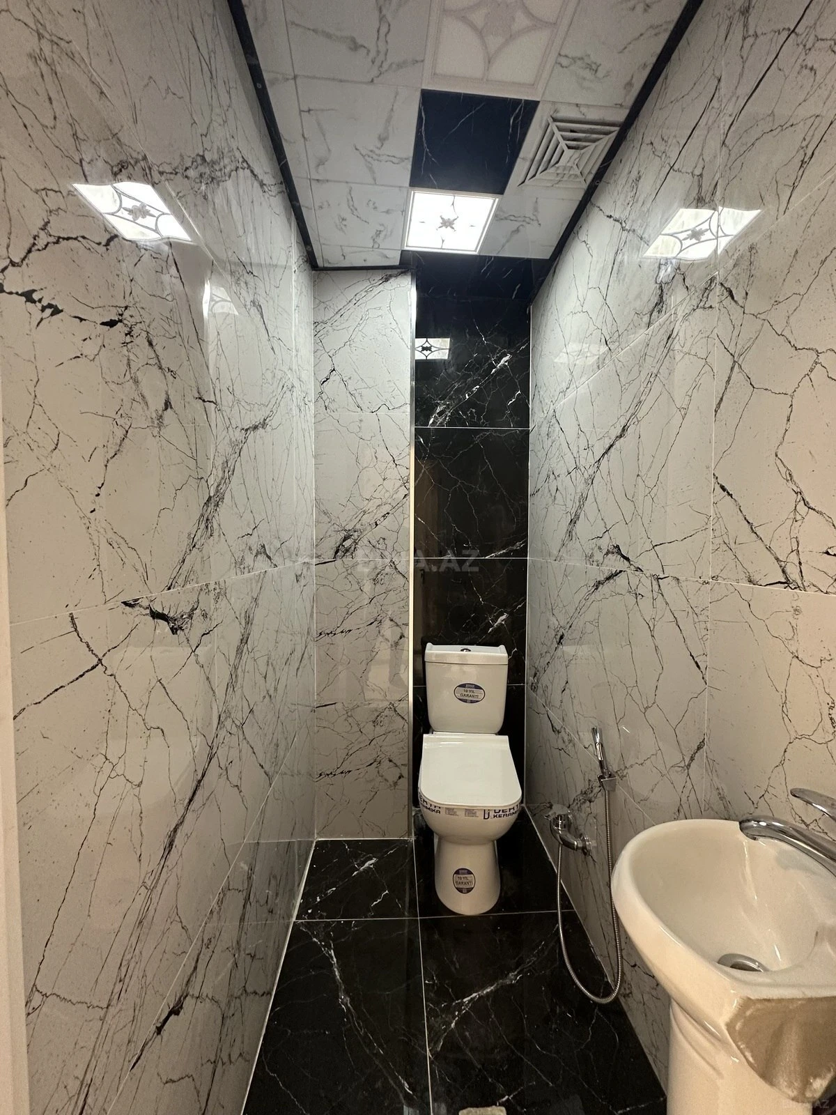 Satılır 3 otaqlı mənzil 83 m²